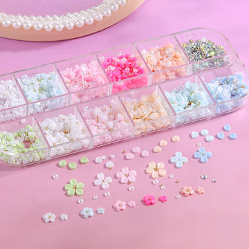 Cristales brillantes de SUTOKAKA para destellos en diseño de uñas.