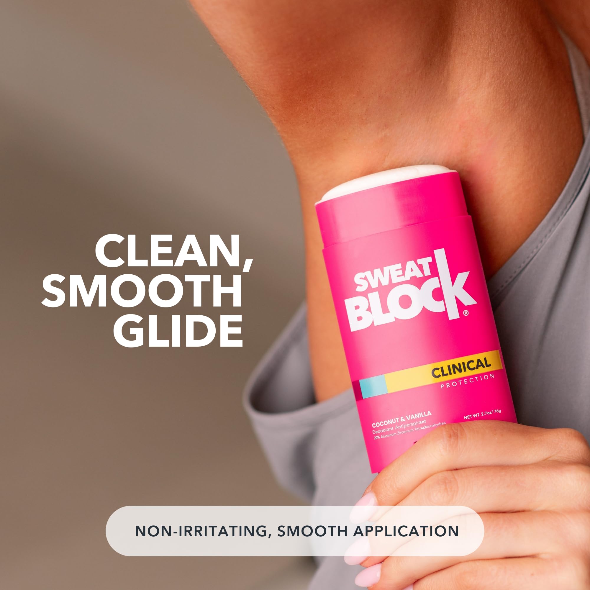 Empaque de SweatBlock con dos unidades, conveniente para llevar y recargar.