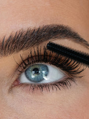 SWEED Cloud Mascara – brosse nuage pour séparation précise des cils.