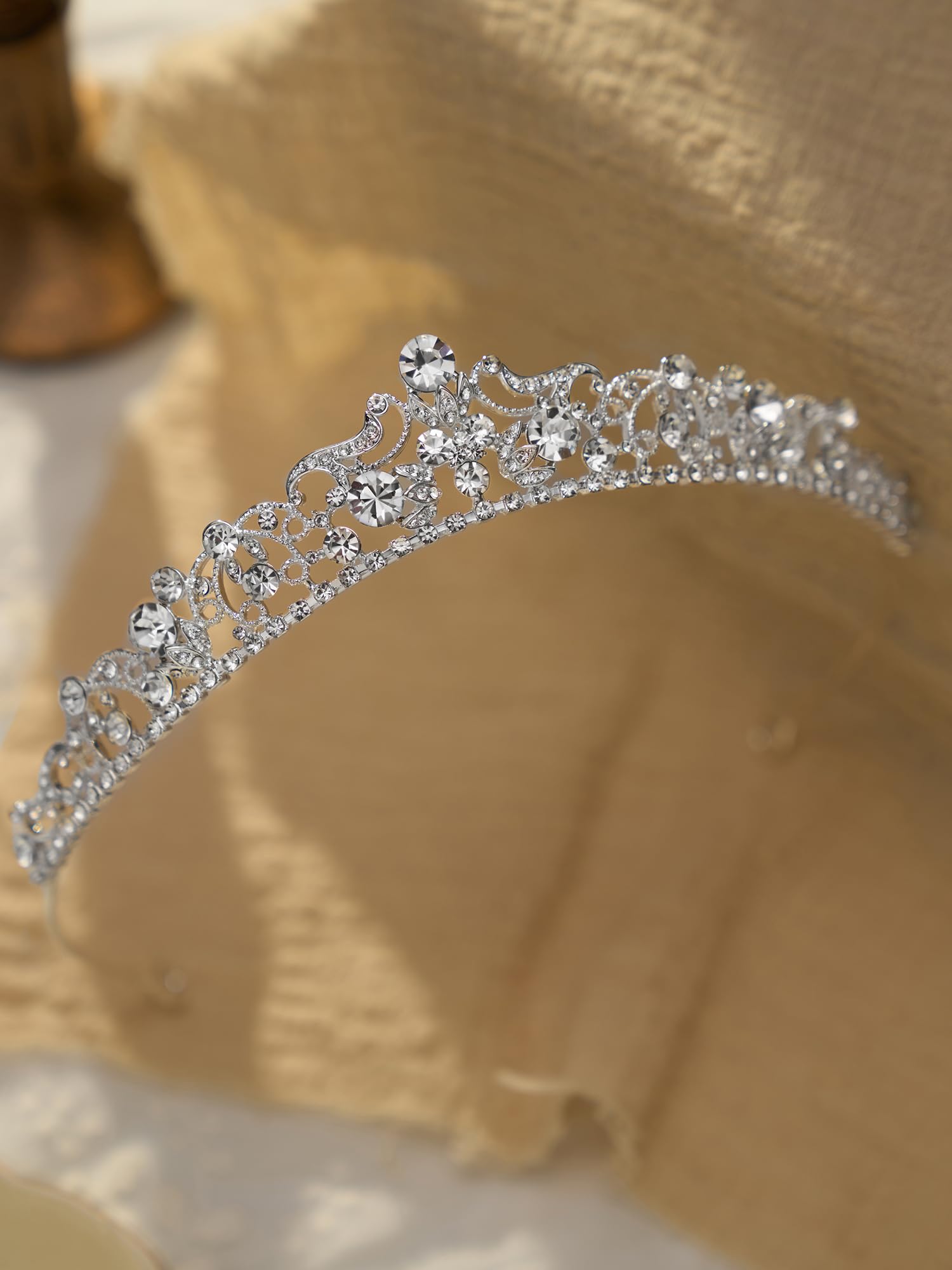 SWEETV tiara plateada para momentos mágicos y peinados glamorosos