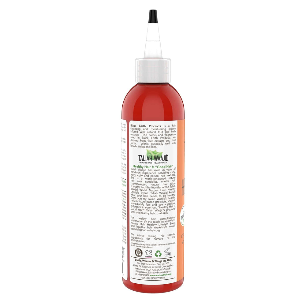 Aplicación de African Healing Oyl en cabello para suavidad y brillo.