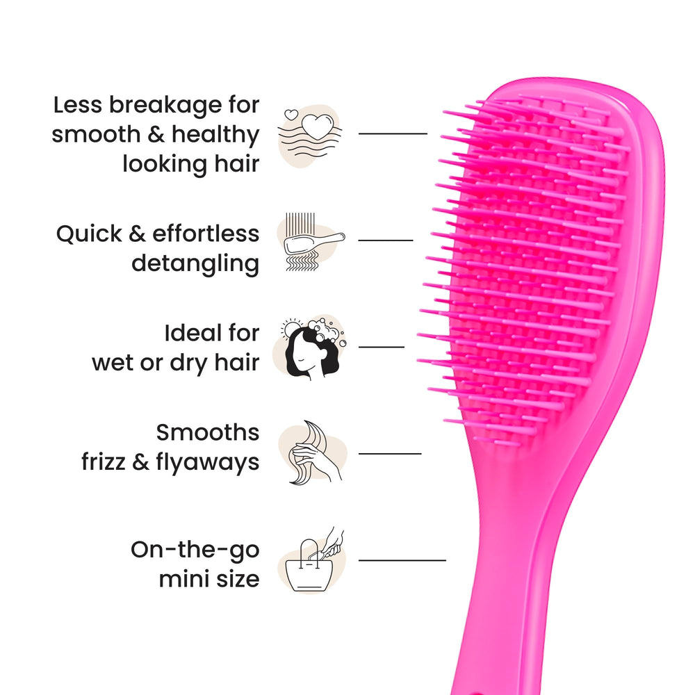 Desenredado eficiente en pelo húmedo con el cepillo mini de Tangle Teezer.
