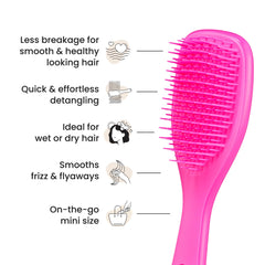 Desenredado eficiente en pelo húmedo con el cepillo mini de Tangle Teezer.