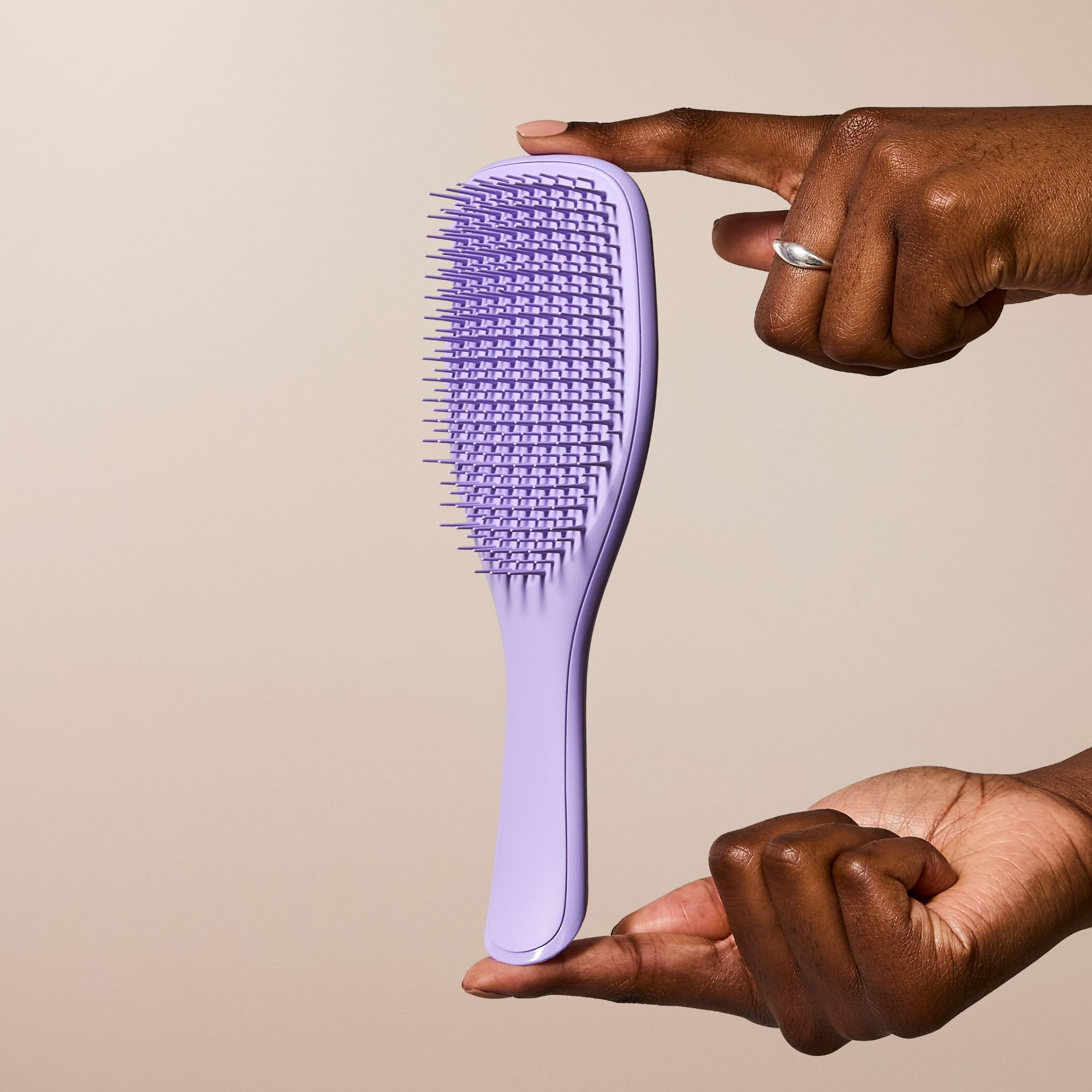 Tangle Teezer Ultimate Detangler envase sostenible, opción ecológica para el cuidado capilar