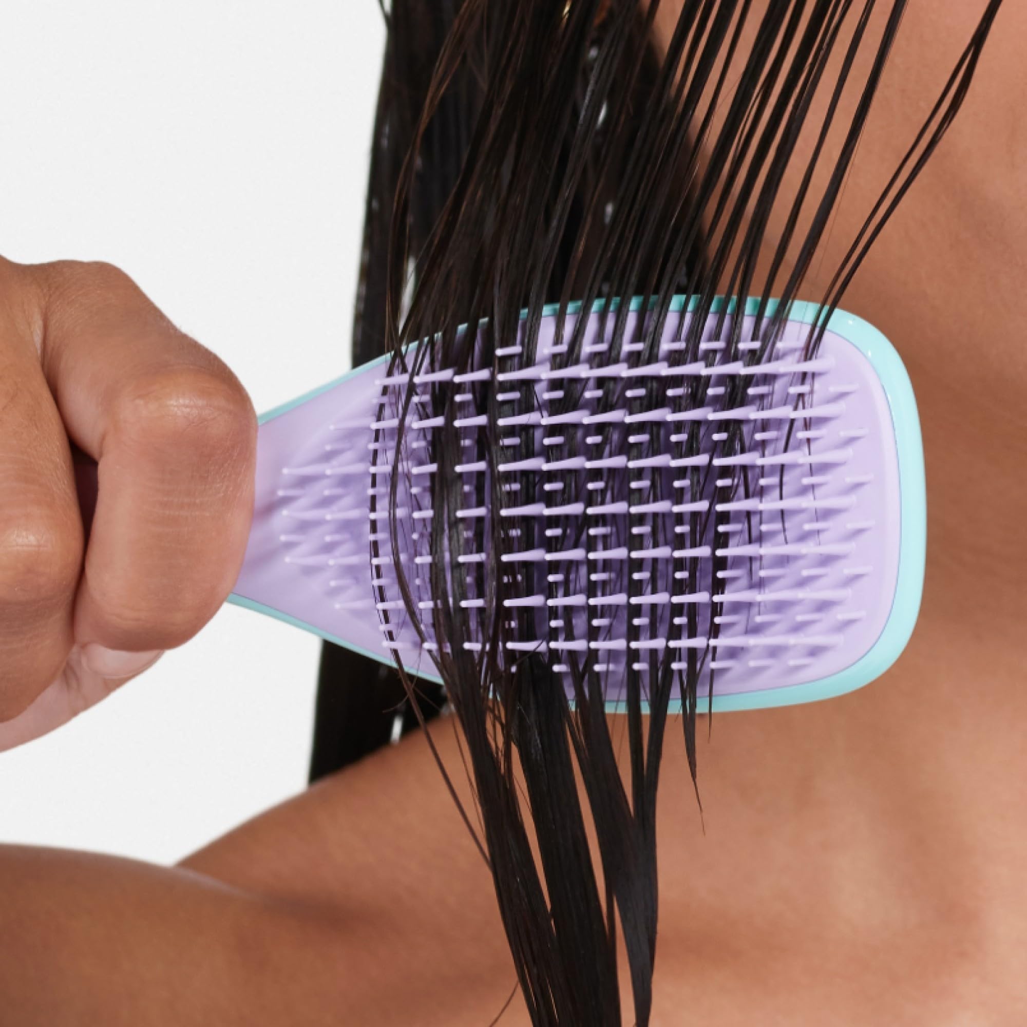 Tangle Teezer Ultimate Detangler empaques sostenibles, opción responsable durante la transición.