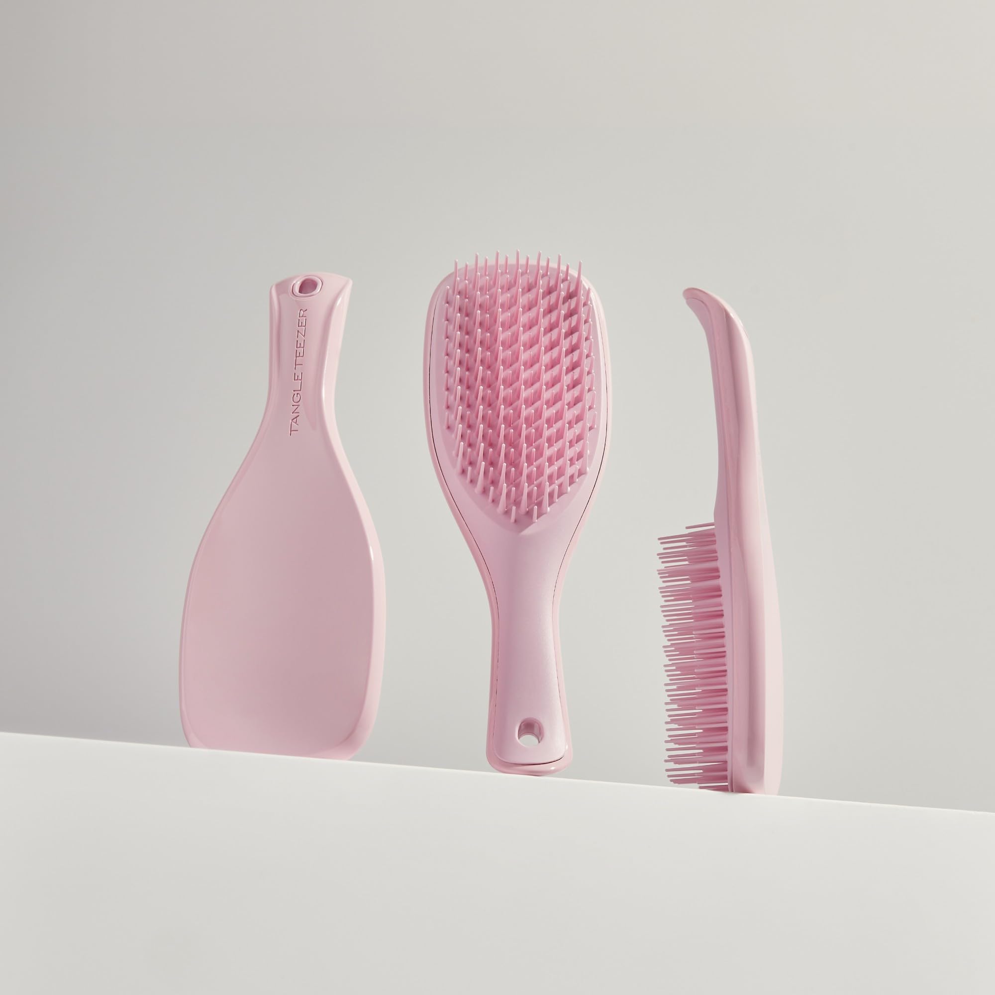 Tangle Teezer Ultimate Detangler, perfecto para viajes, cómodo y práctico.