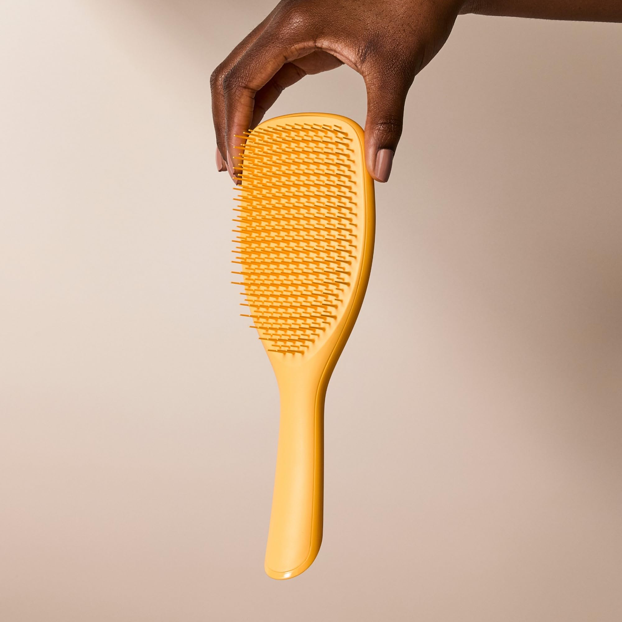 Tangle Teezer uso diario, cómodo para peinar sin dolor en cualquier momento.