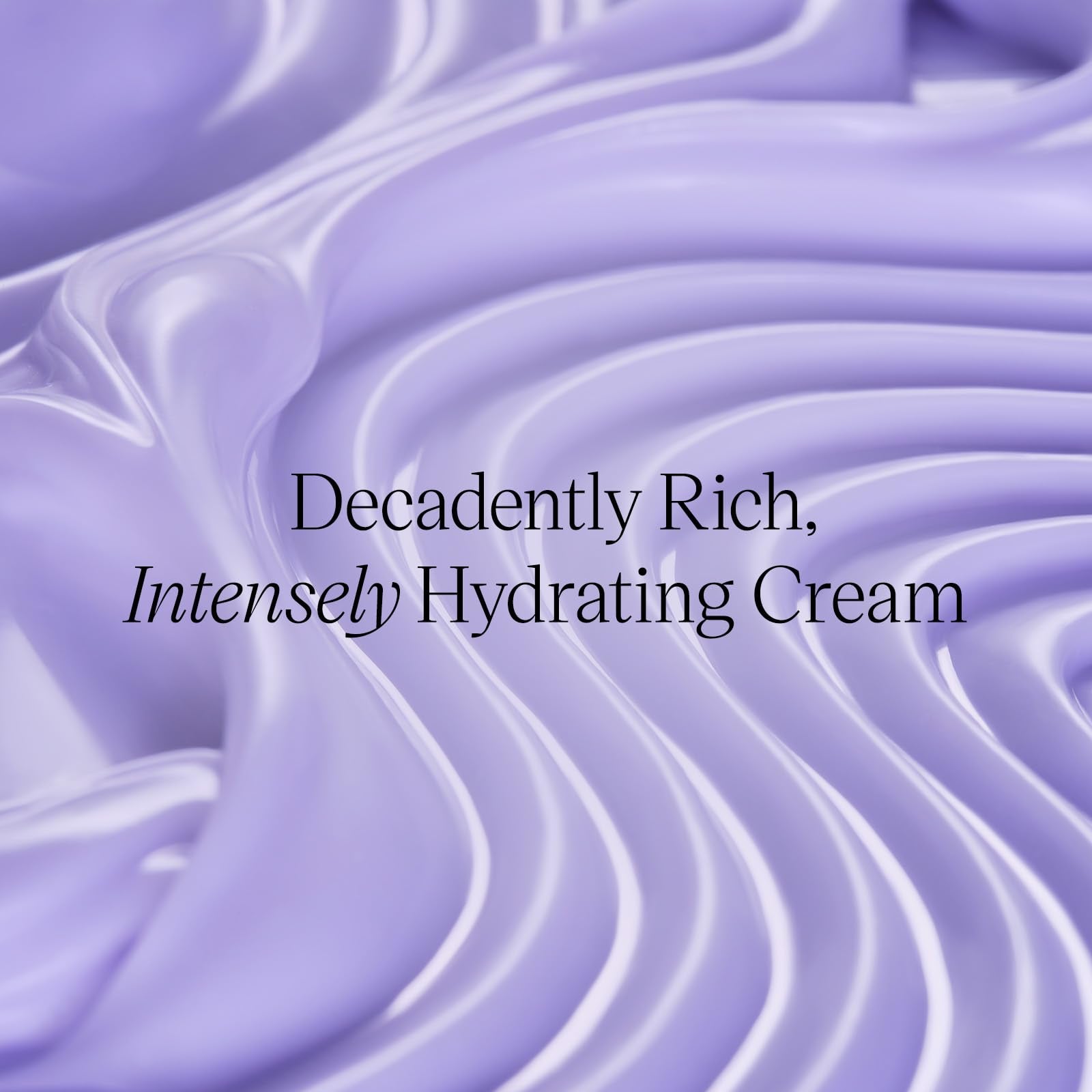 TATCHA The Dewy Skin Cream aplicación manual ayuda a distribuirla con facilidad.