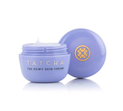 TATCHA hidratación intensa: textura rica que sella humedad y suaviza la piel.