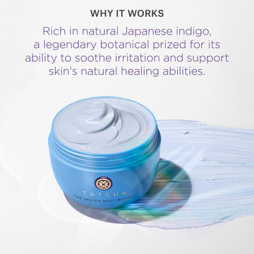 TATCHA Indigo Manteca Corporal: aplicación en manos para calma suave.