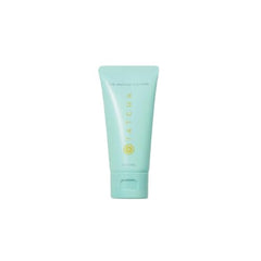 TATCHA Matcha Cleanse de viaje, botella compacta para limpieza suave de poros.