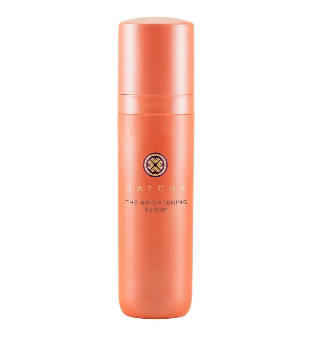 TATCHA Suero Iluminador en botella, promueve luminosidad y tono uniforme.