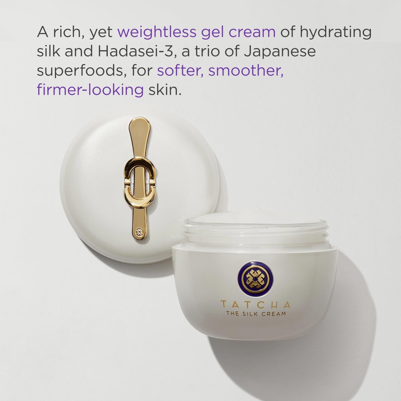 TATCHA Silk Cream aplicación con suave masaje para mejor absorción.