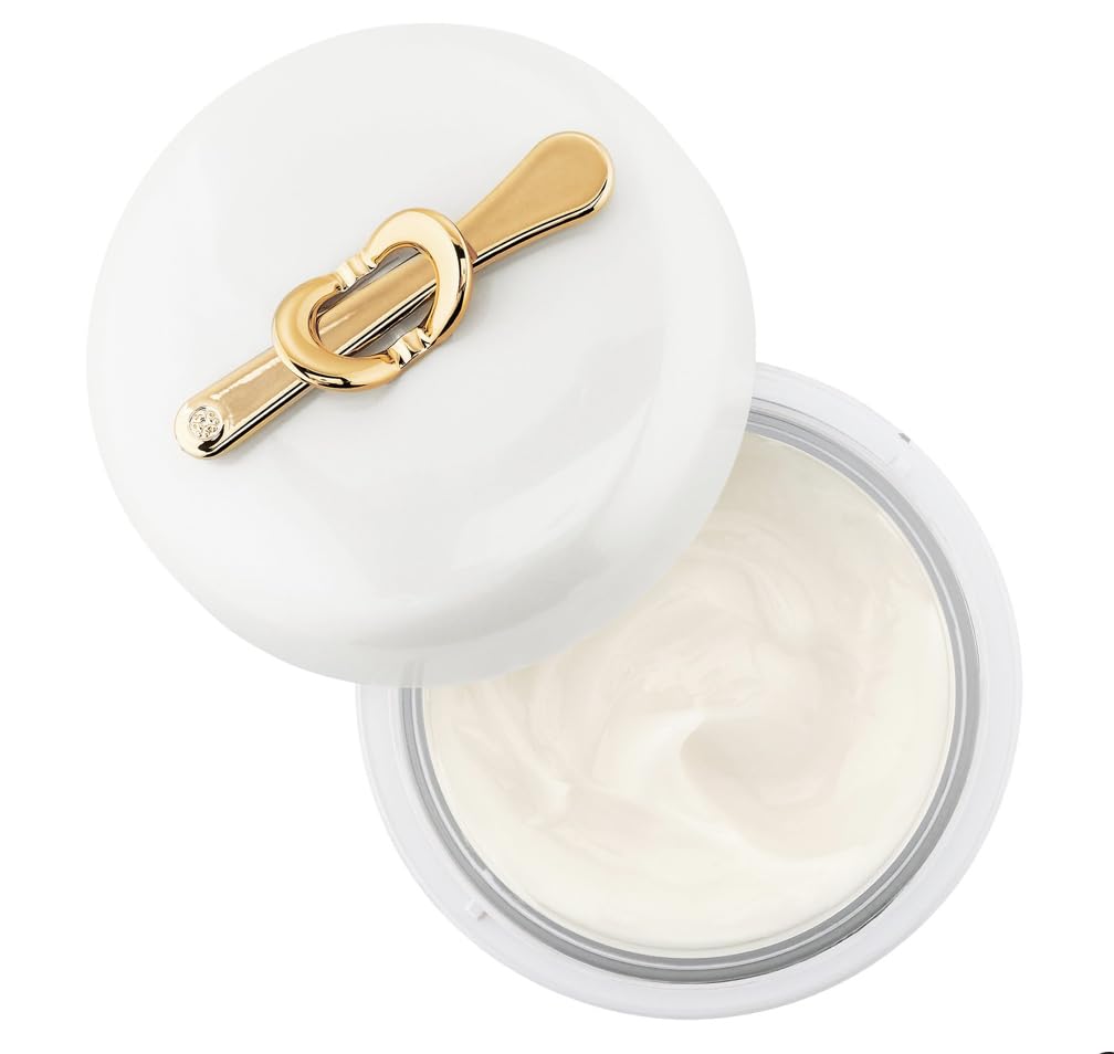 TATCHA Silk Cream: textura gel seda para una sensación suave al aplicar.