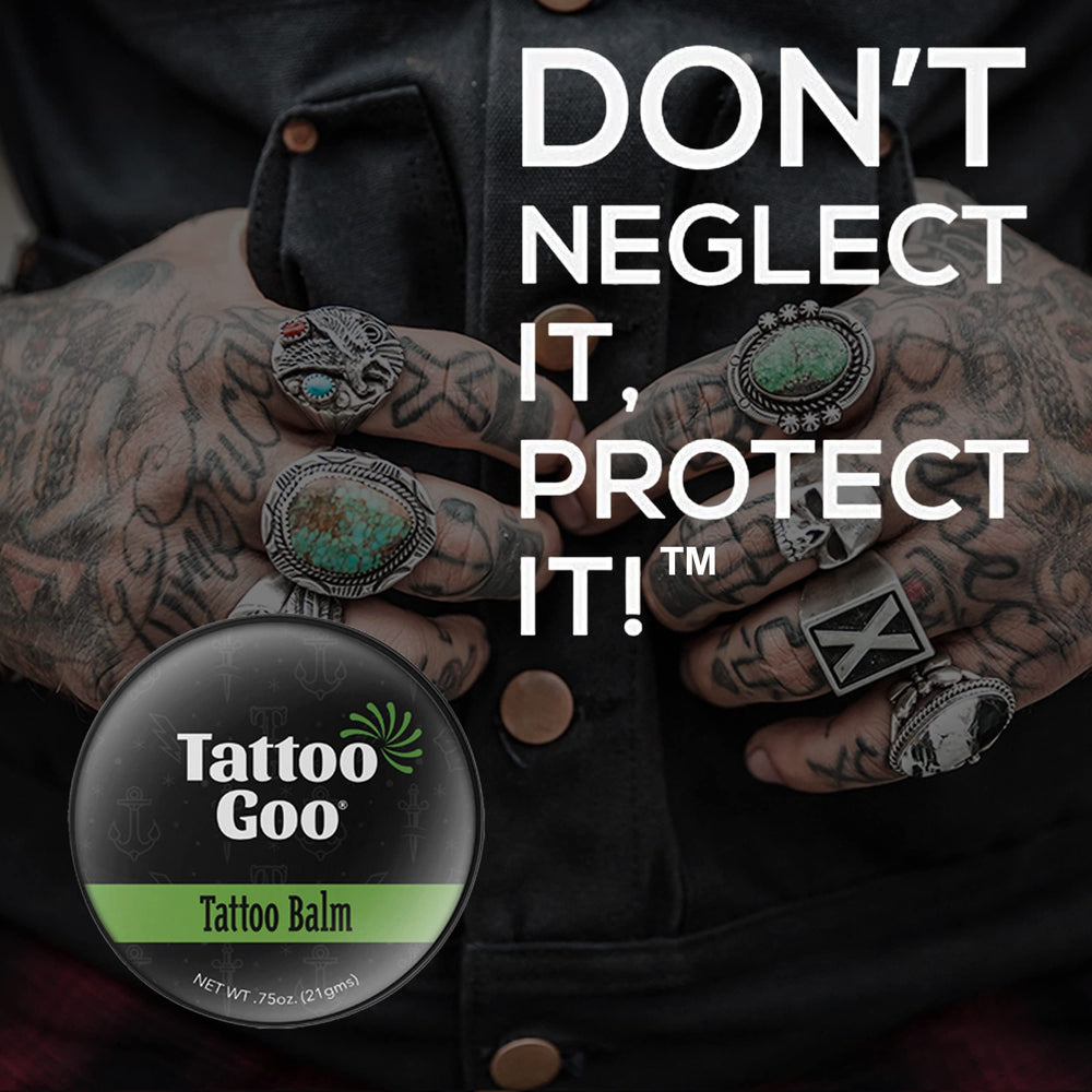 Aplicación suave de Tattoo Goo en tatuaje nuevo para comodidad diaria.