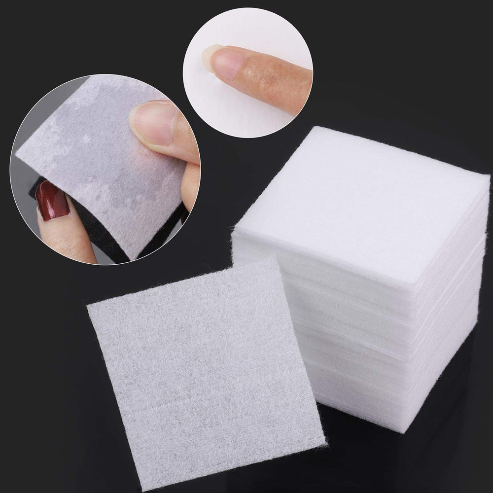 Limpieza de brochas y uñas con toallitas Tbestmax para resultados limpios.
