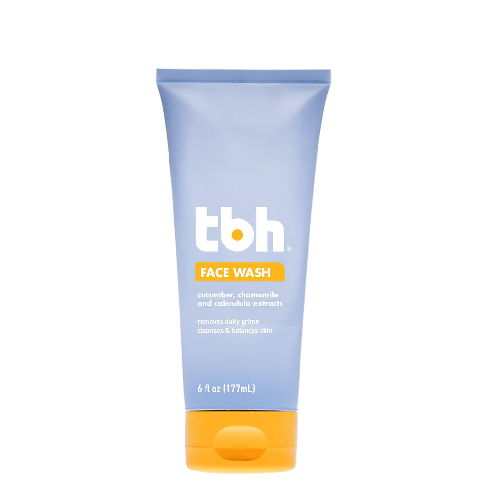 TBH Kids Gel limpiador facial suave, frontal del envase, ideal para piel sensible e hidratación suave.