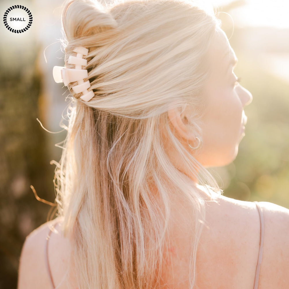 Teleties pinza para todo tipo de cabello, ofrece agarre firme y sin deslizamientos.