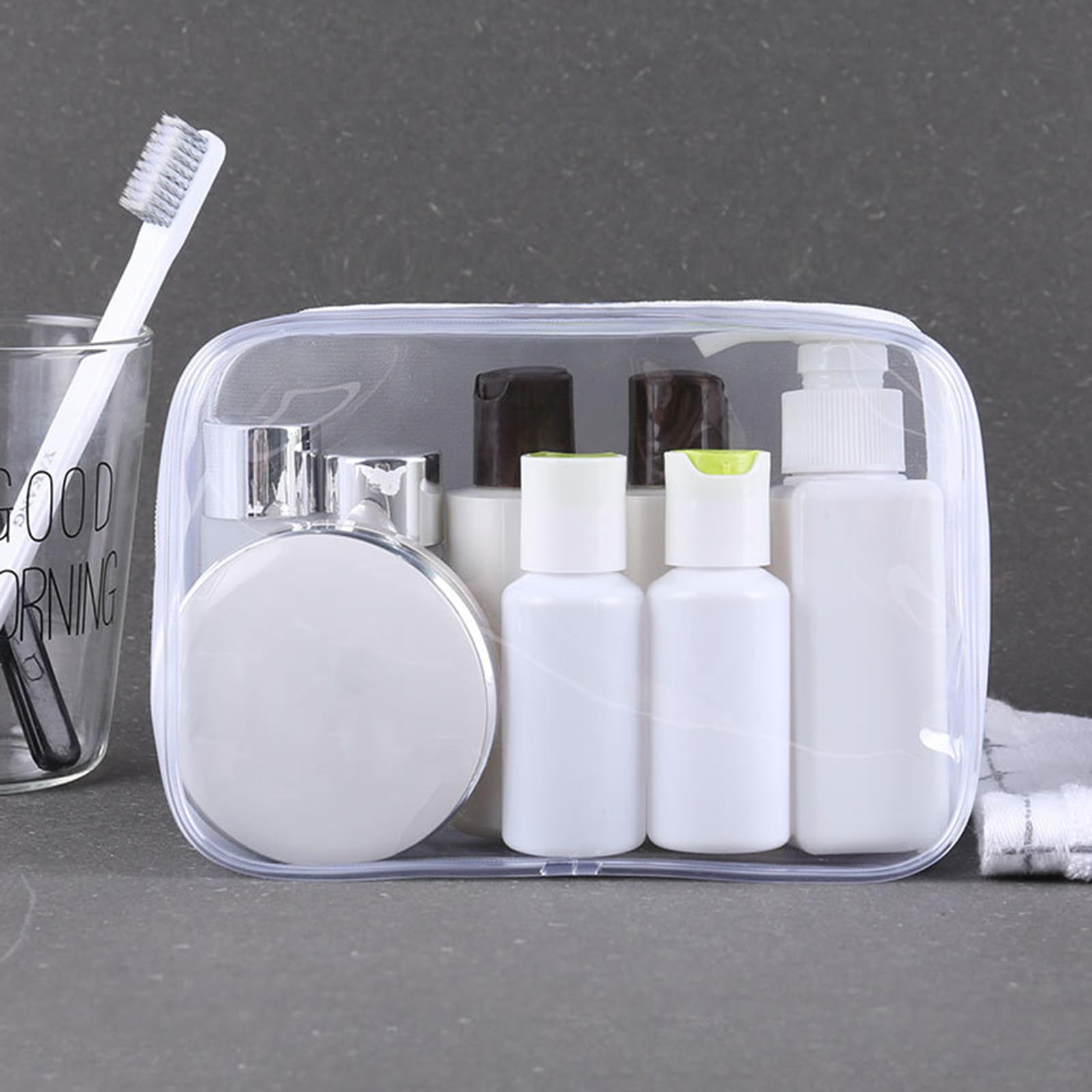 Tergy bolso cosmético con cremallera resistente para organización segura de artículos esenciales.