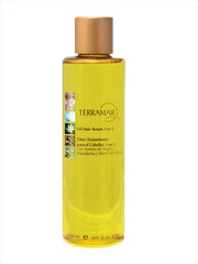 Terramar aplicado en manos: masaje para distribuir en el cabello.