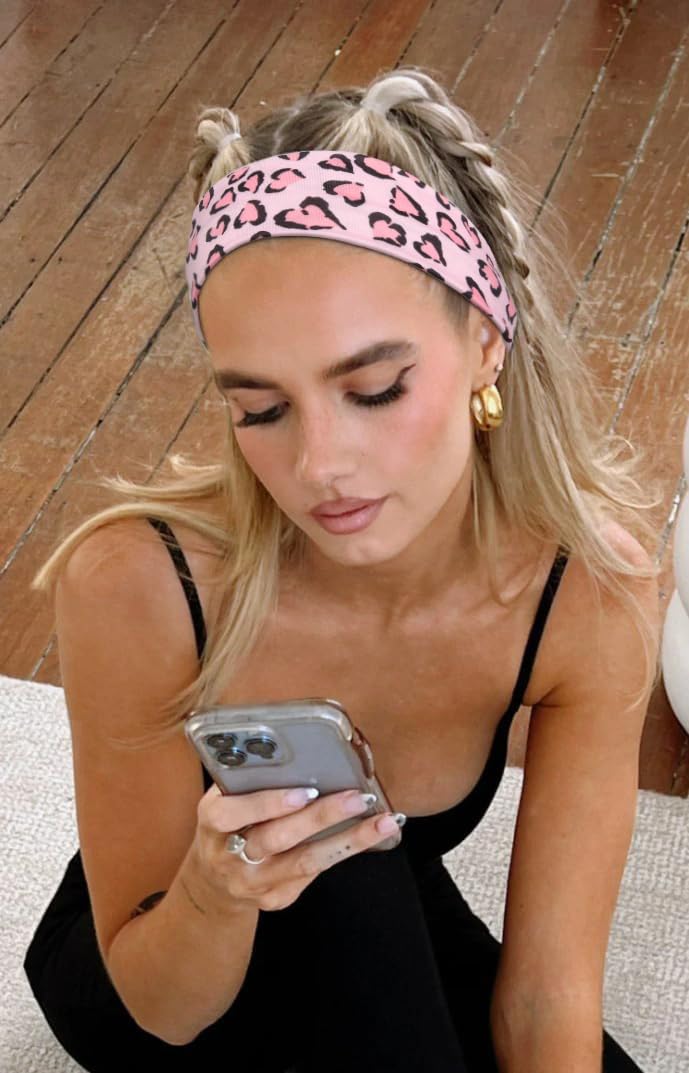 Cinta TERSE Leopardo para el cabello, ideal para entrenamiento y estilo diario.
