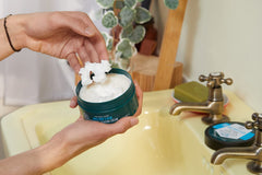 Espuma cremosa The Body Shop maca-aloe para un afeitado suave