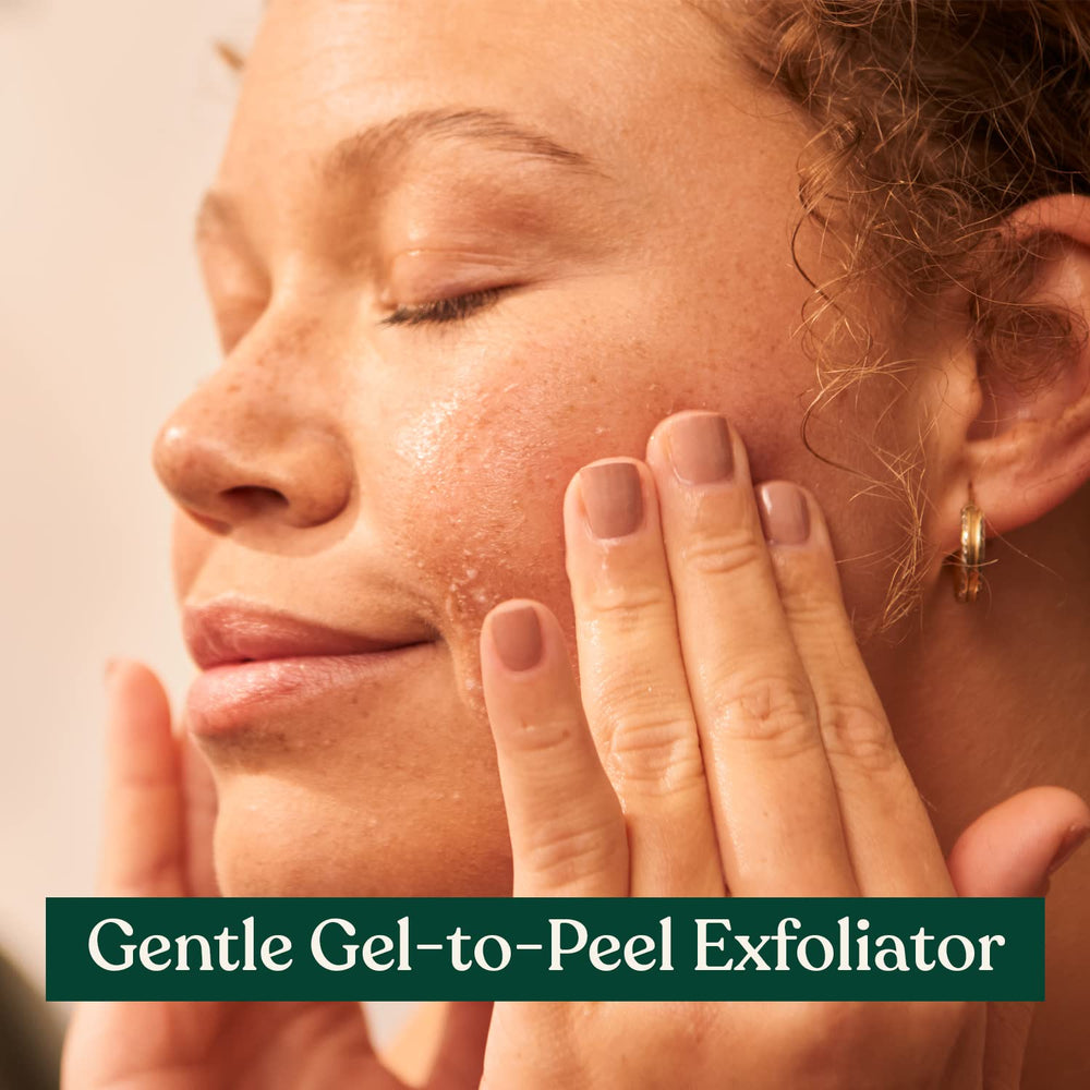 The Body Shop Edelweiss Liquid Peel, textura gel que se transforma en peeling suave.