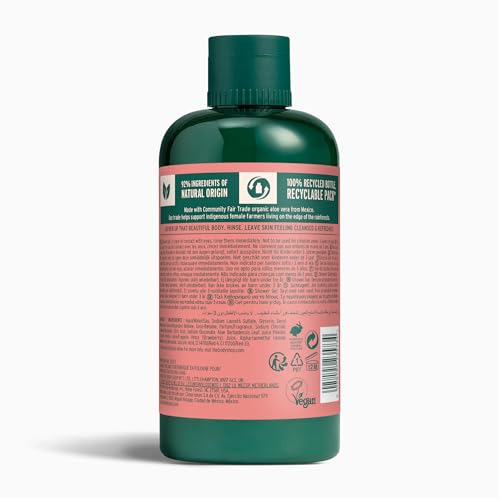 The Body Shop gel de ducha fresa muestra textura espumosa para una limpieza diaria
