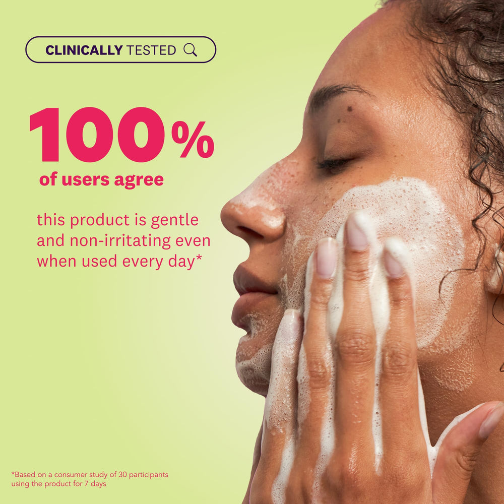 The Face Shop Rice Water Bright Enzyme Powder Wash espuma suave al diluir.