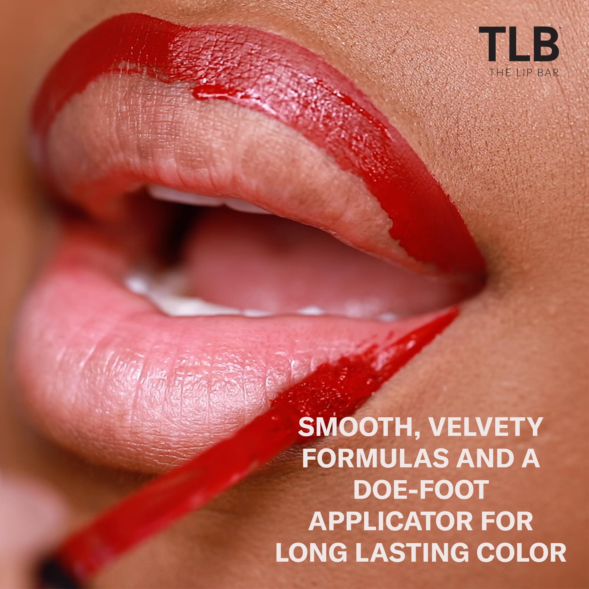 The Lip Bar Prima Donna: pigmento fucsia vivo para un look audaz.