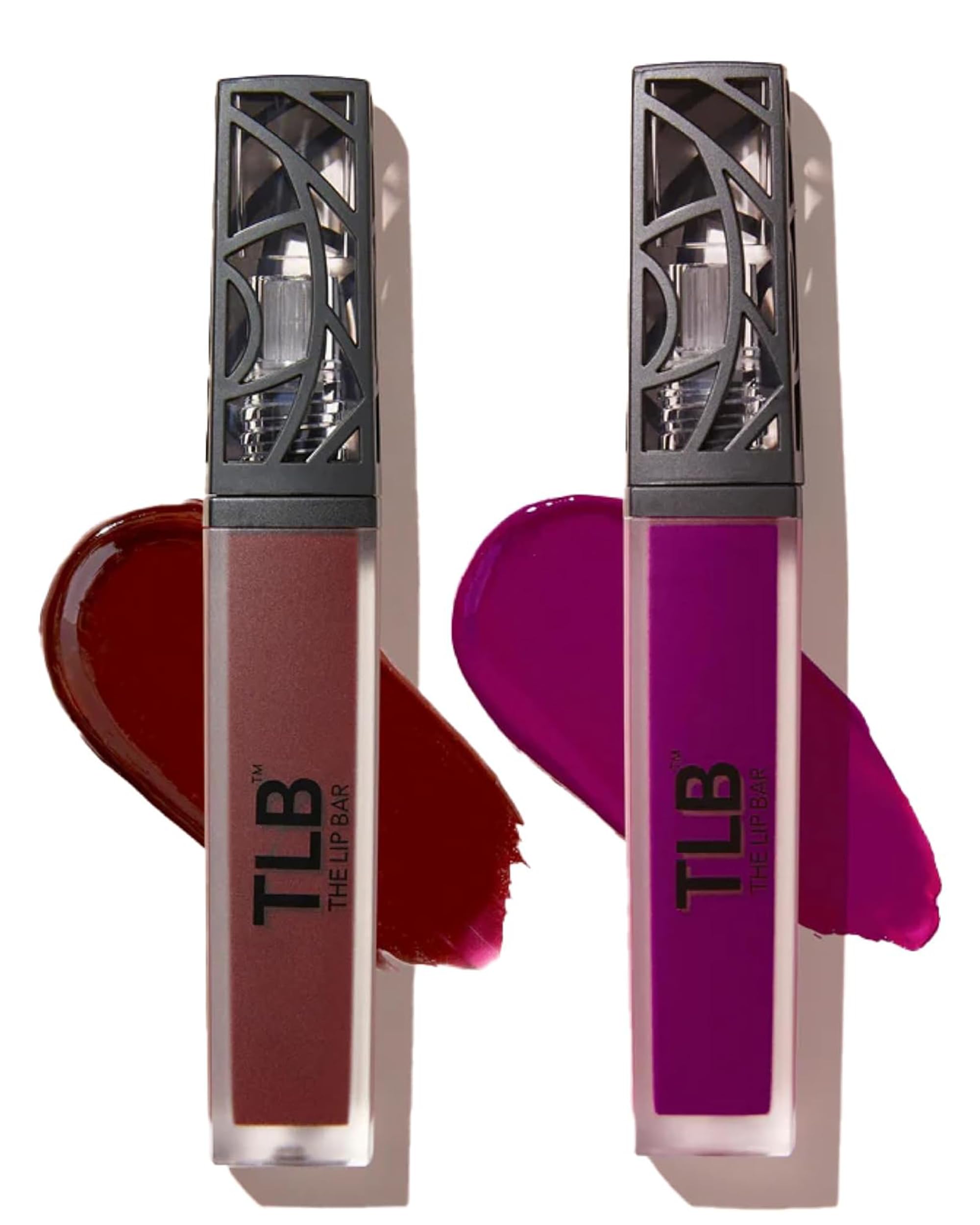 The Lip Bar Rebel Liquid Matte Lipstick ofrece aplicación suave y color intenso para todo el día.