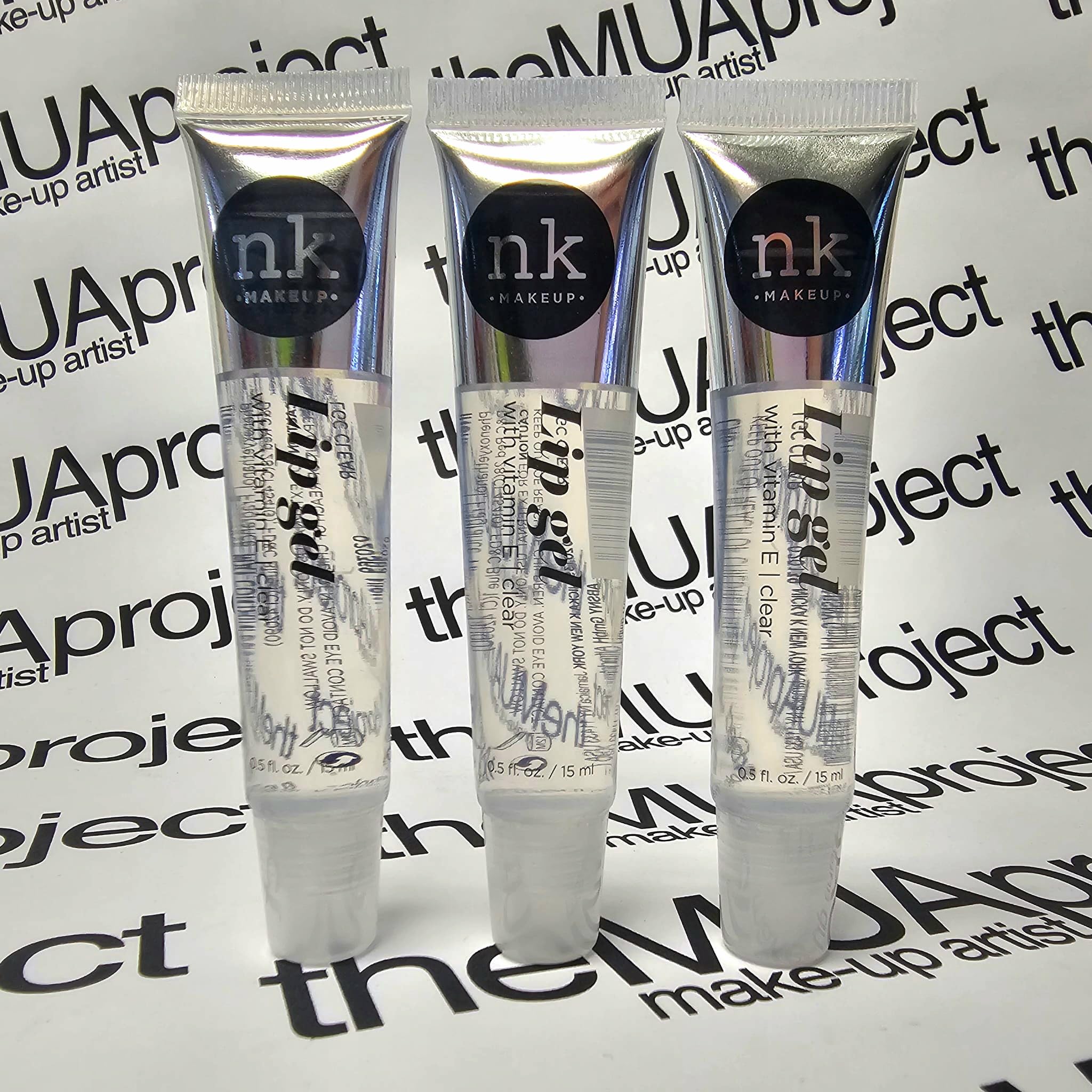 The Make-Up Artist Project gel labial nutritivo con vitamina E para labios.