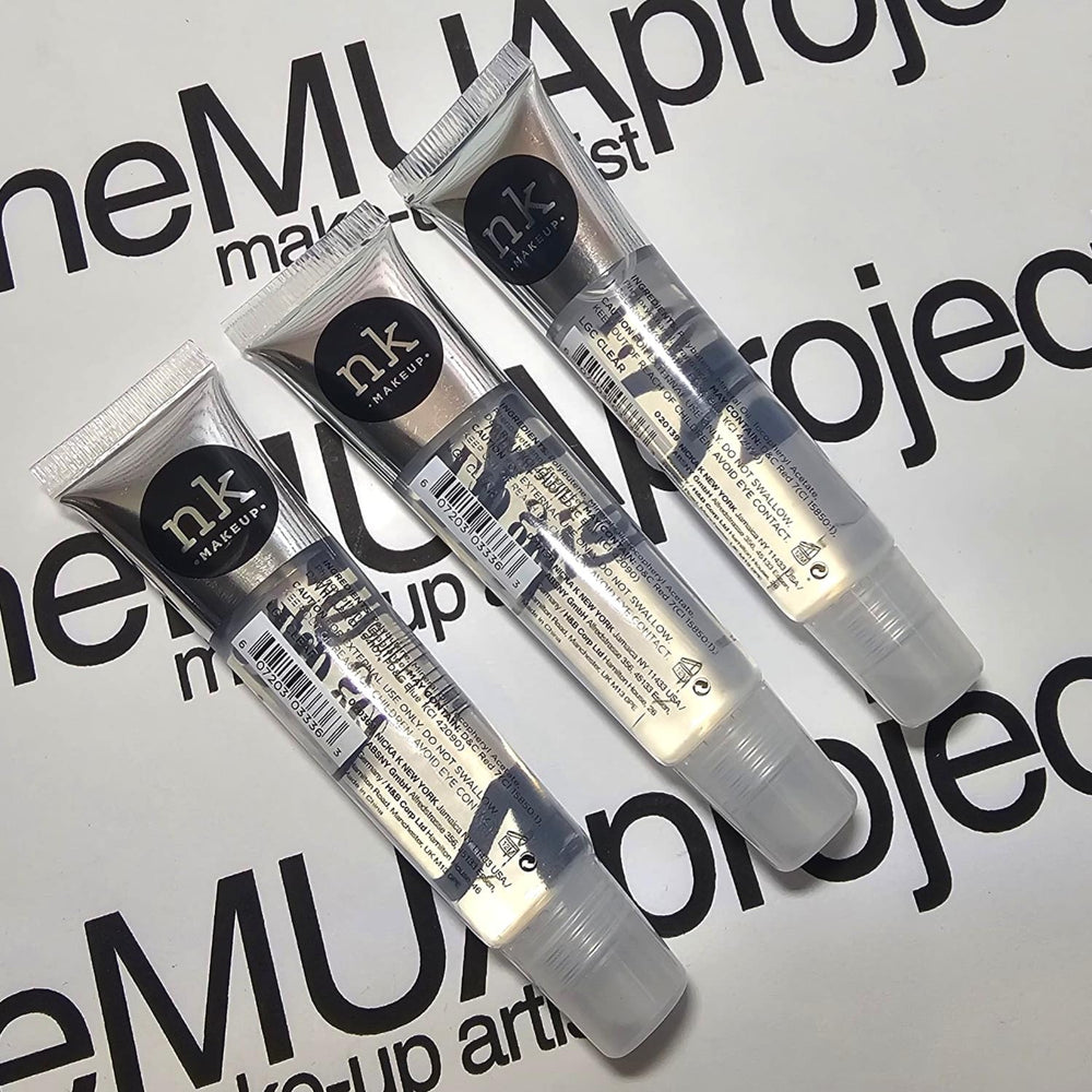 The Make-Up Artist Project set labial claro en estuche compacto.