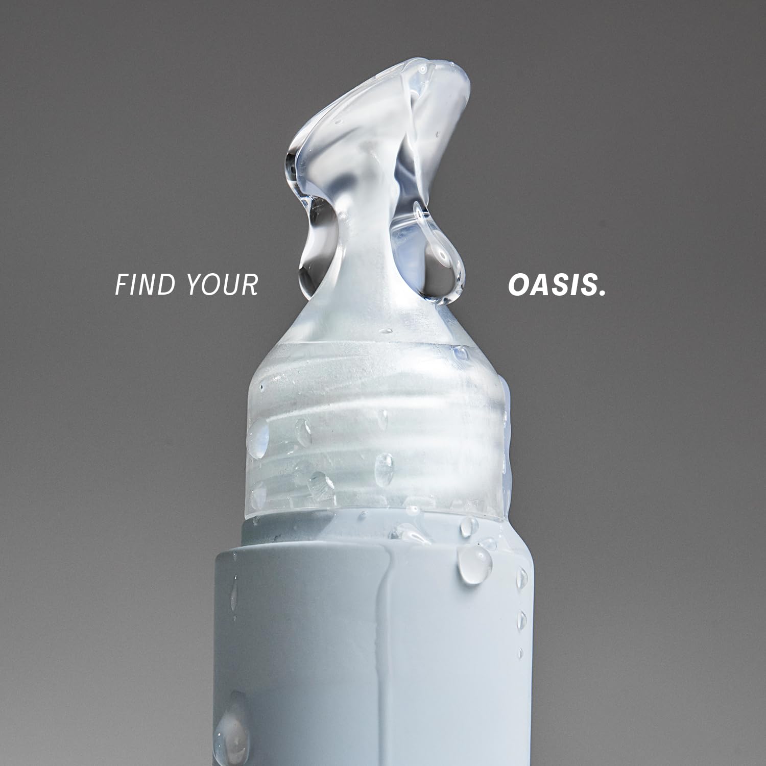 The Outset Lip Oasis brillo duradero que realza los labios.
