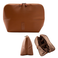 THE VERTI bolso vertical impermeable protege maquillaje y aseo durante el viaje.