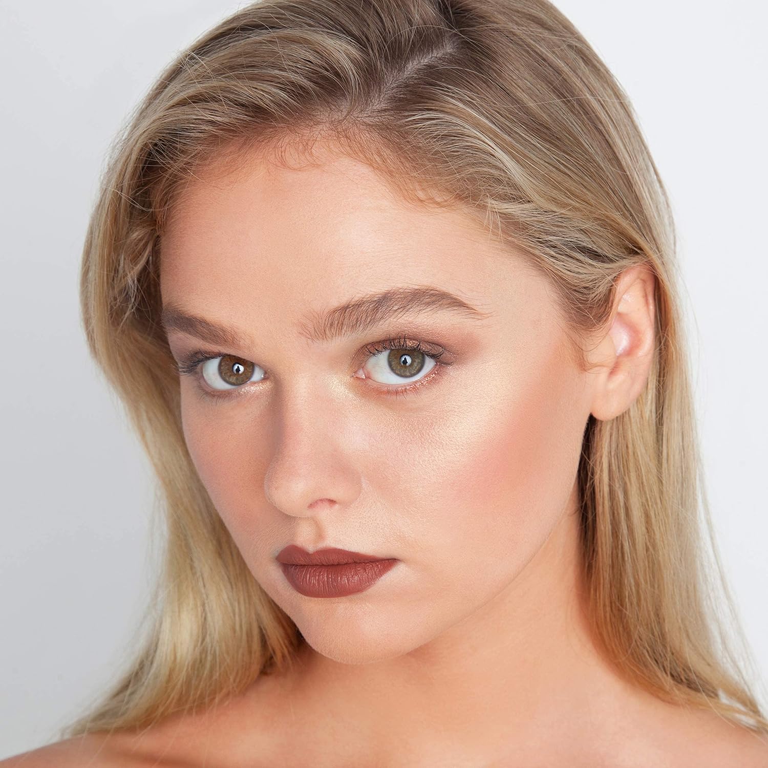 theBalm Bahama Mama tono cálido para apariencia fresca