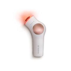 TheraFace PRO en uso en el rostro para un masaje facial suave.