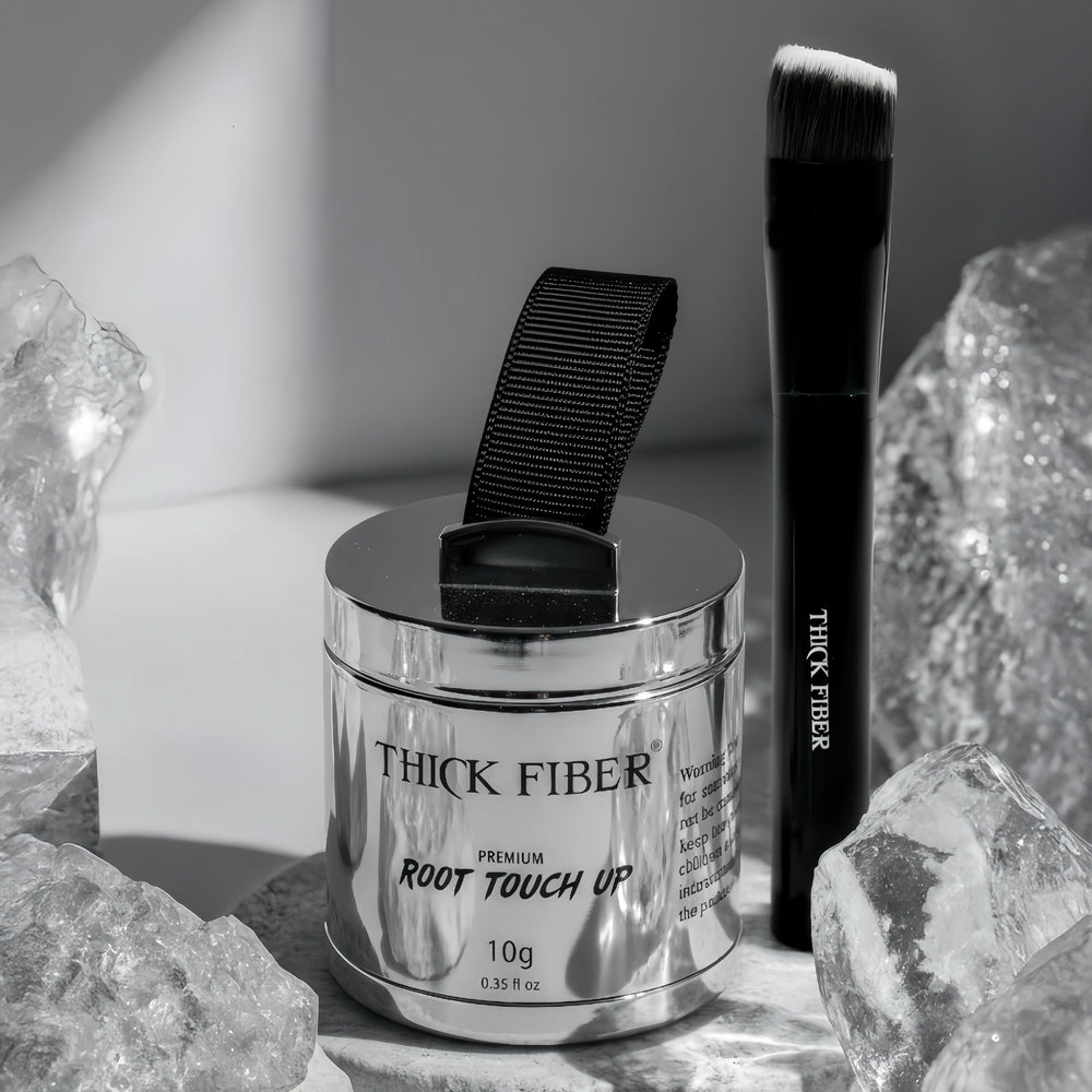 Fibres capillaires naturelles utilisées par Thick Fiber pour une couvrance légère.