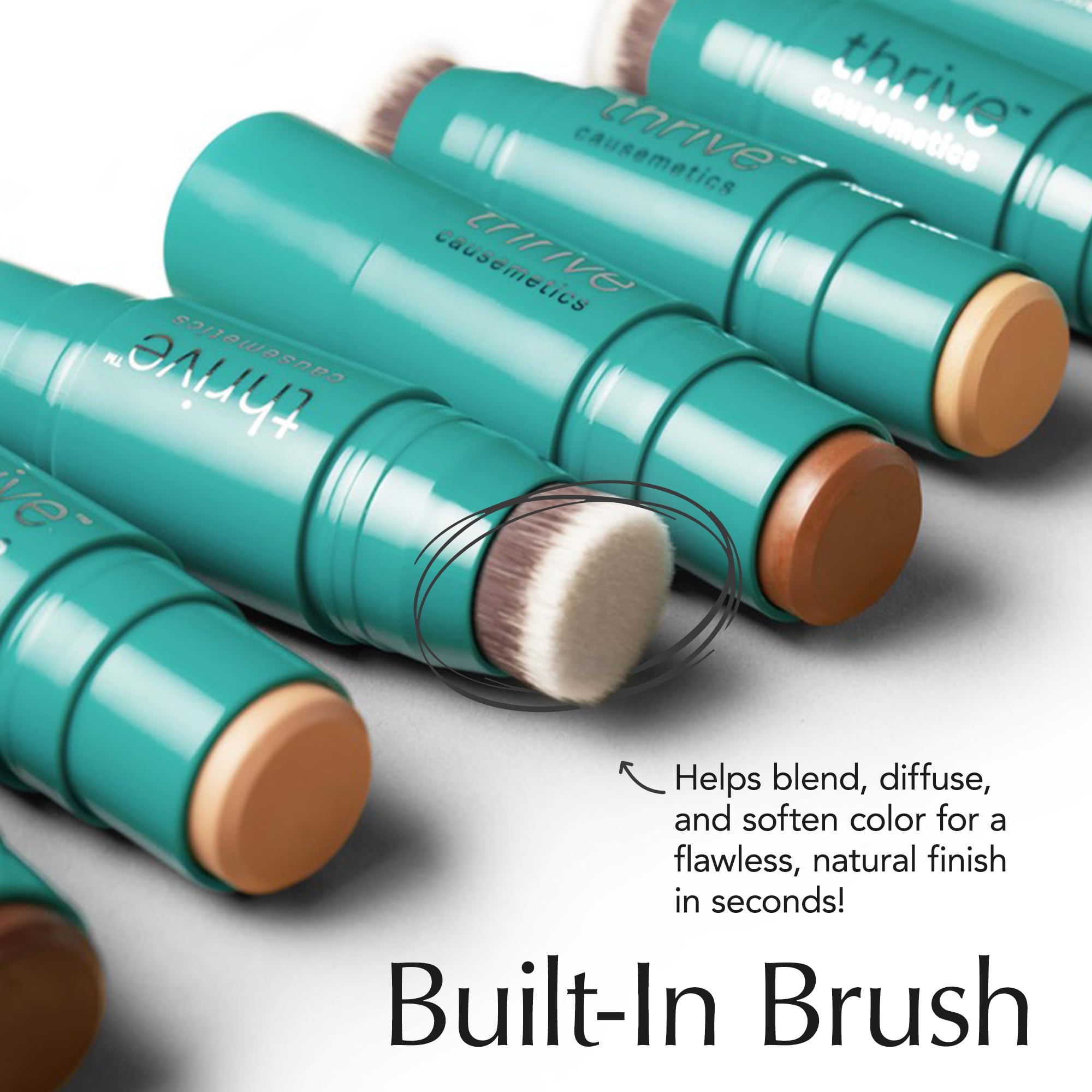 Thrive Causemetics Triple Threat Color Stick – contour du menton pour une définition nette.
