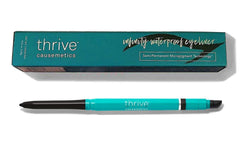 Delineador Thrive Causemetics Infinity Lauren negro mate para definición precisa.