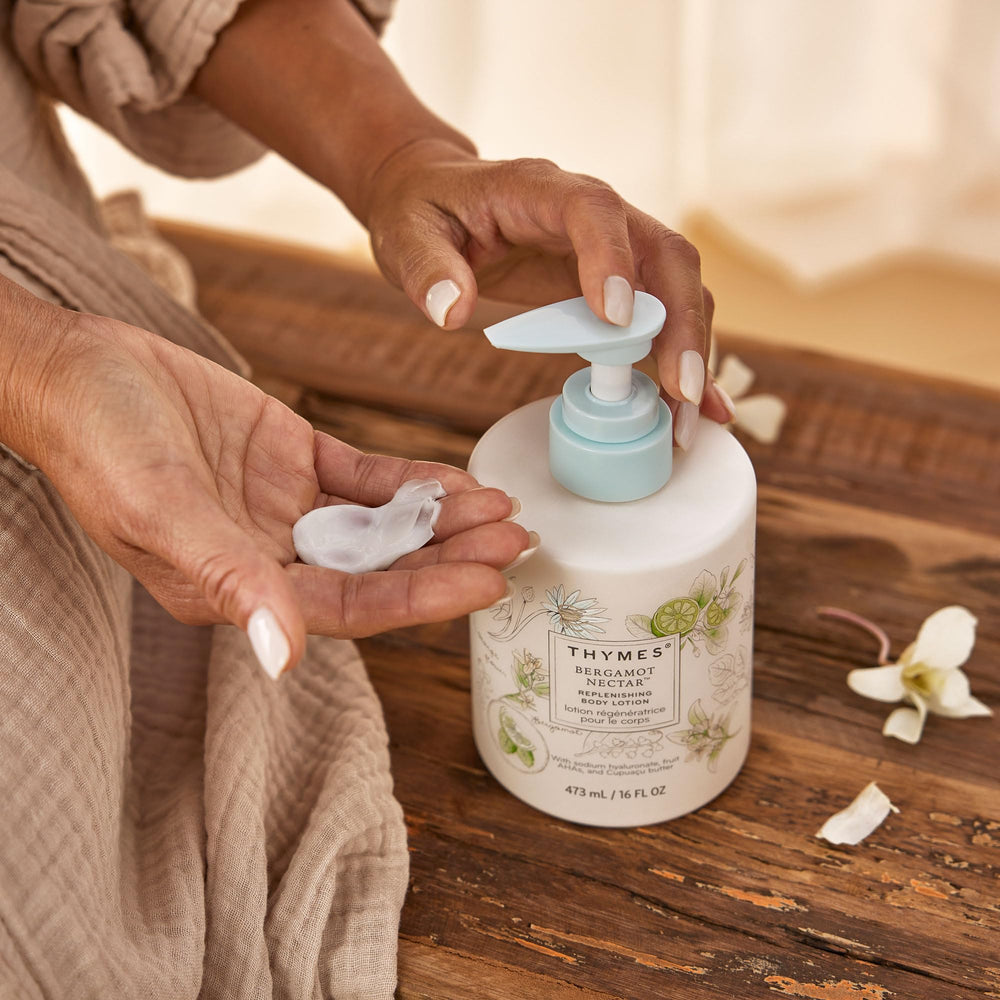 Ingredientes clave de Thymes Bergamot Nectar como ácido hialurónico nutren la piel