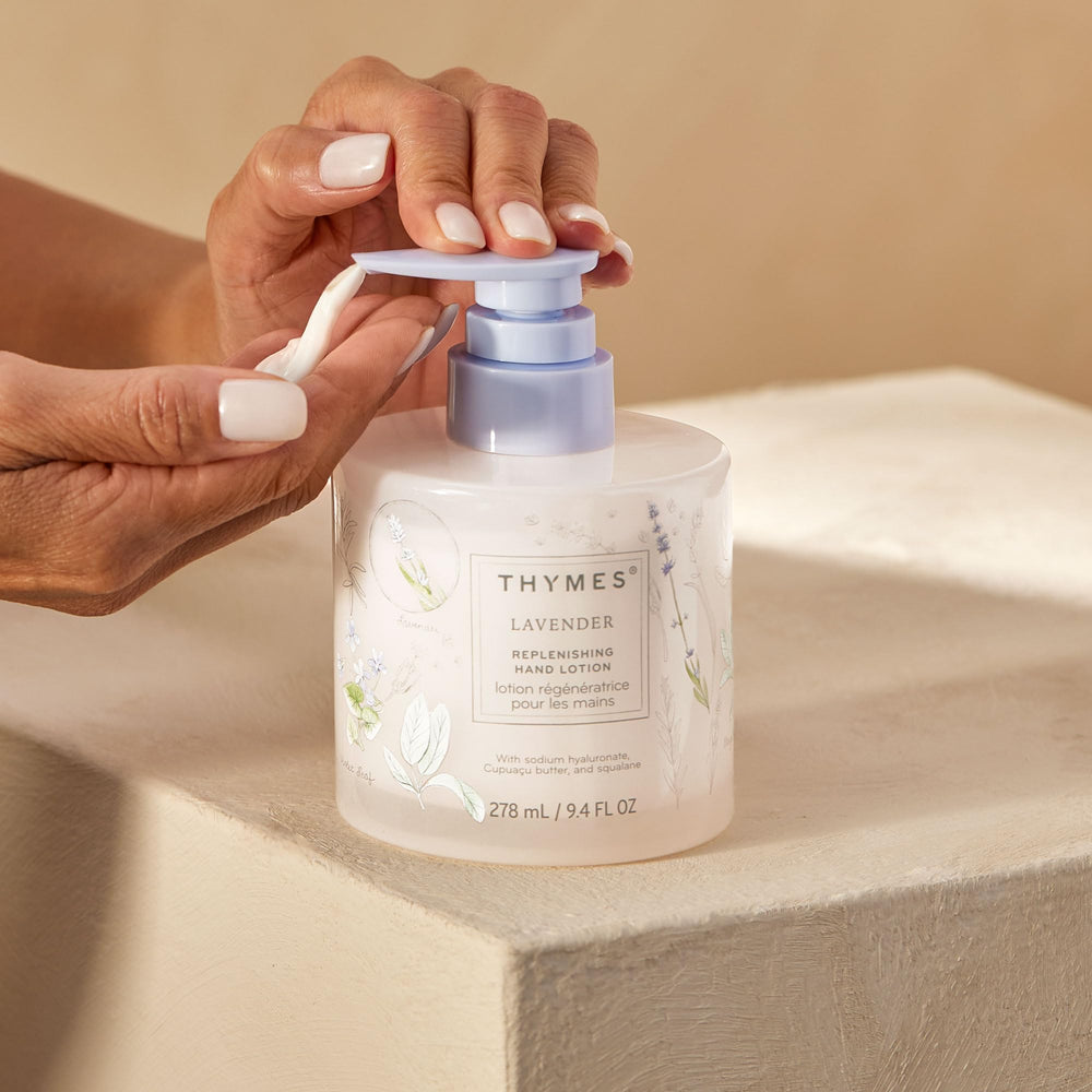 Fragrance lavande Thymes avec notes apaisantes et relaxantes.