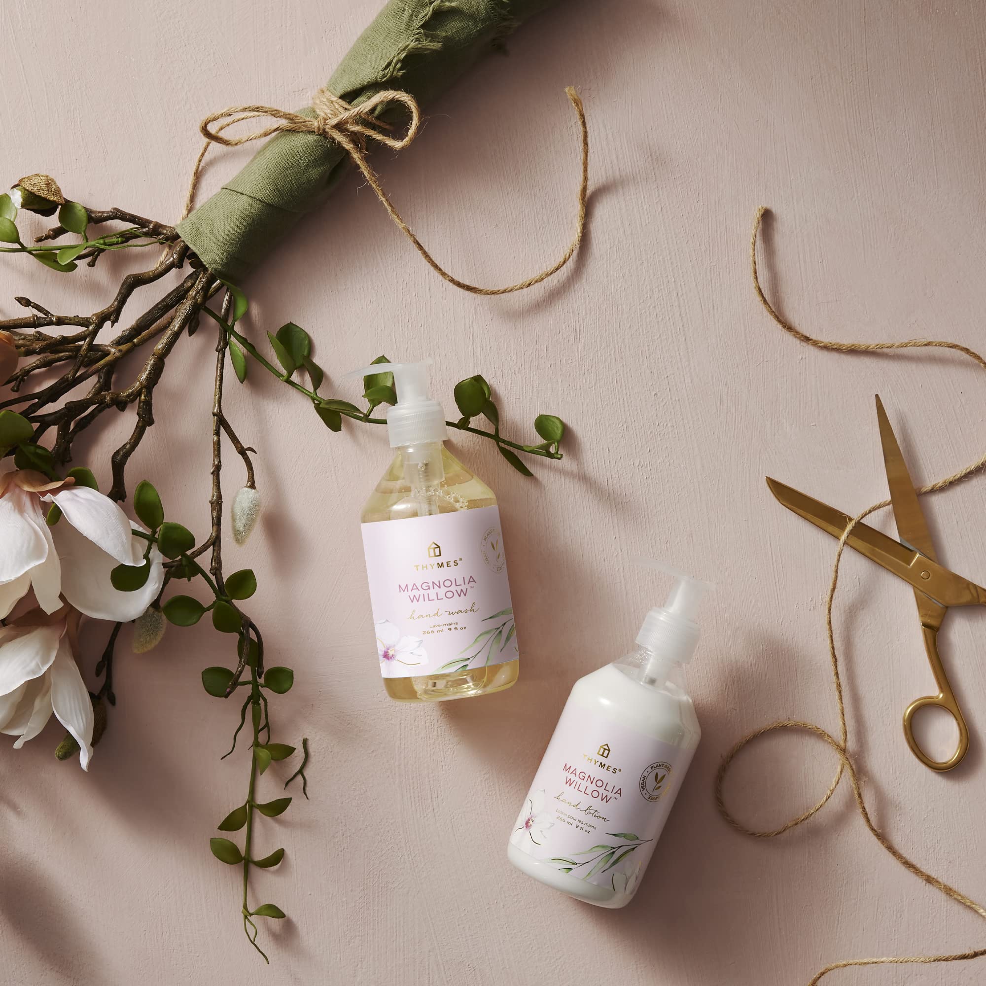 Thymes Magnolia Willow: fragancia fresca que acompaña la rutina de cuidado.
