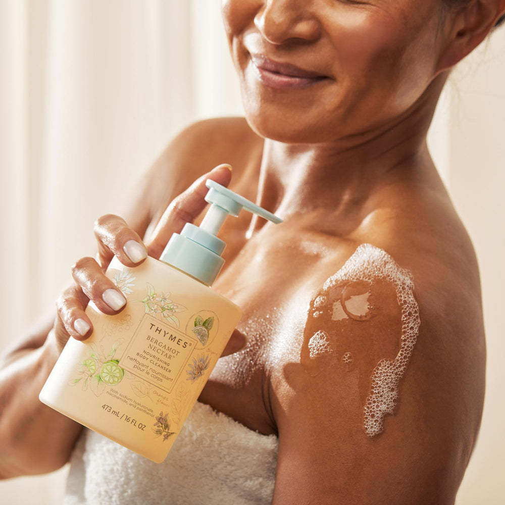 Thymes Nourishing Body Cleanser niacinamida para piel revitalizada.