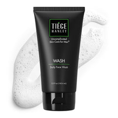 Tiege Hanley Daily Face Wash: botella clara para limpieza suave y piel equilibrada.