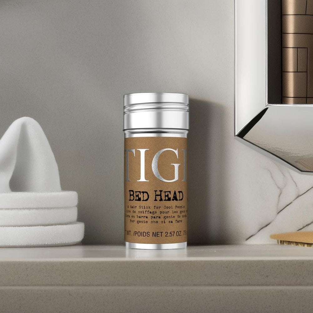 TIGI Bed Head Wax Stick: control del frizz para cabello suave y manejable.