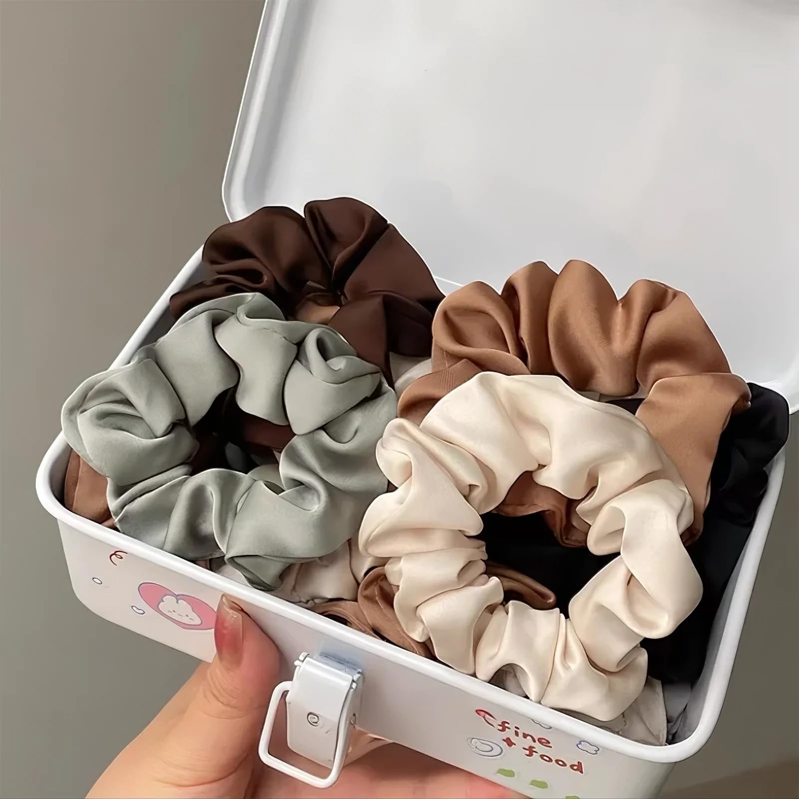 Coleteros satén de Tihzheoy en colores surtidos para combinar con cualquier conjunto.