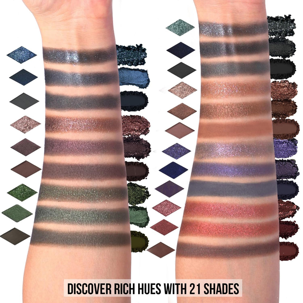Sombra negra con destellos shimmer suaves, de Tintark Midnight Masquerade