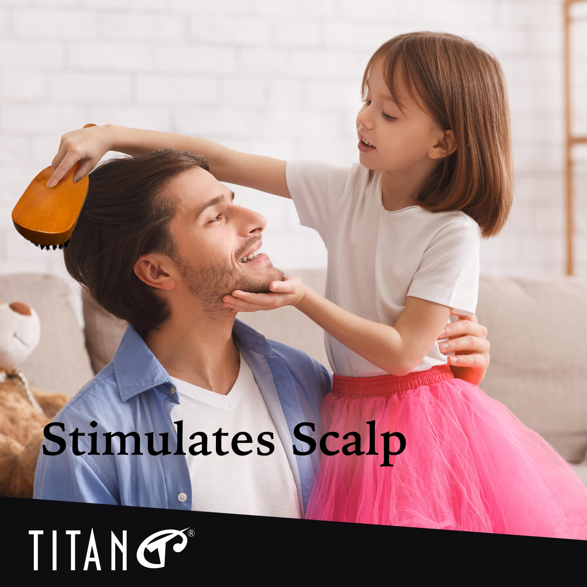 Titan Club Wave Brush diseño ergonómico para peinado suave
