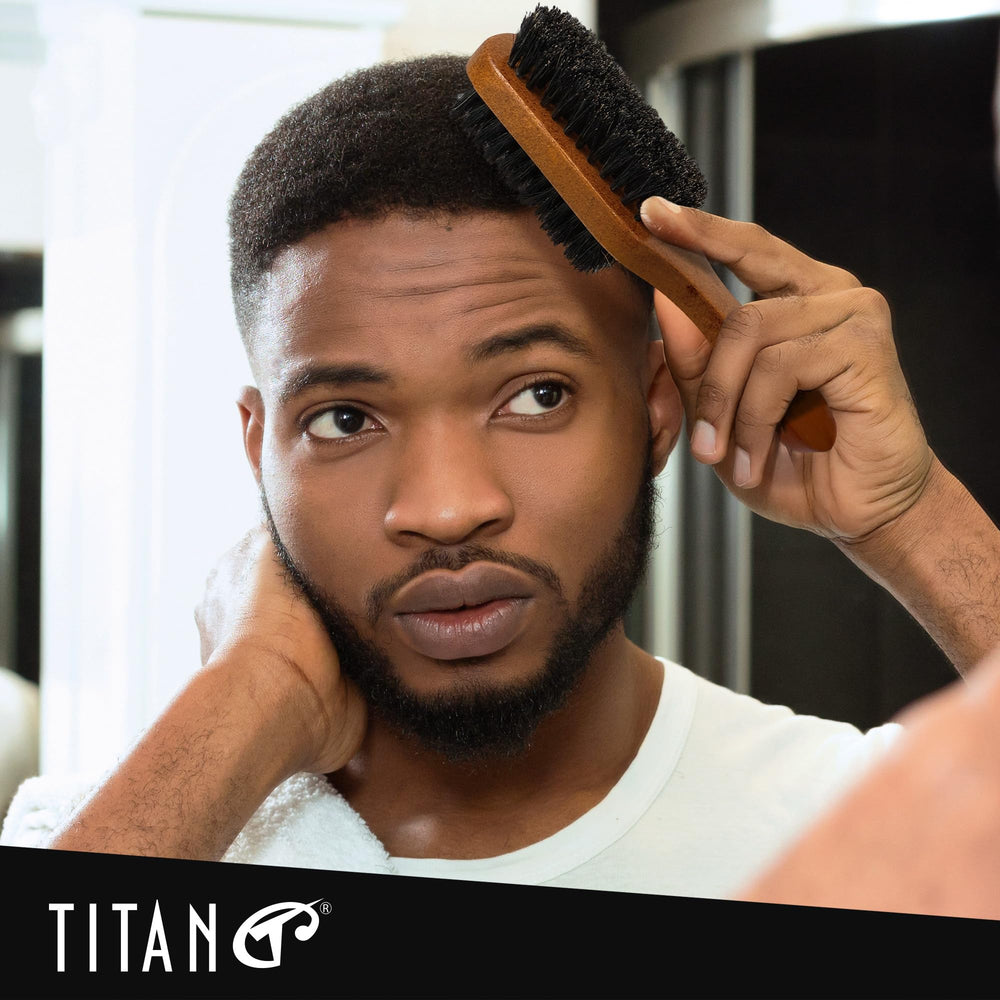 Titan ergonomía y grip equilibrado para peinados precisos.